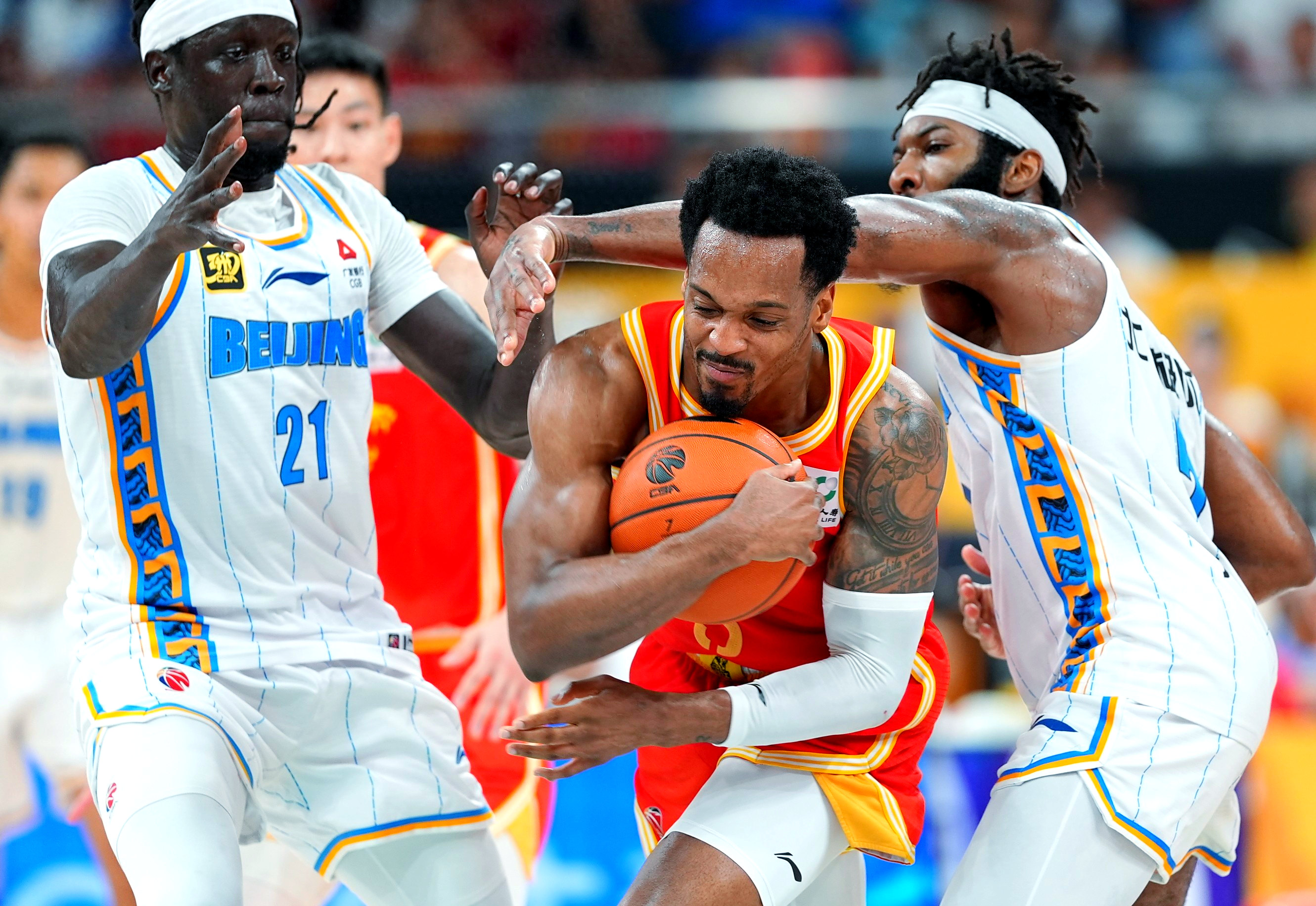 旺财28-包含里程碑夜！金州勇士回应争议，CBA常规赛赛后刷纪录，底气十足，数据趋势出现新变化的词条