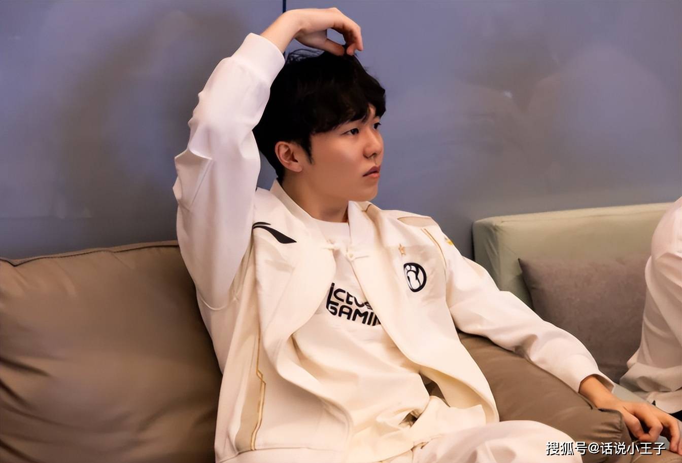 旺财28-Rookie赛事官方发布绝杀新规，IG争议不断！的简单介绍