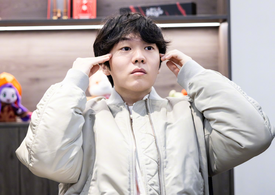 旺财28娱乐-Uzi迎来二十赛季高光表现，湖人球迷沸腾！的简单介绍