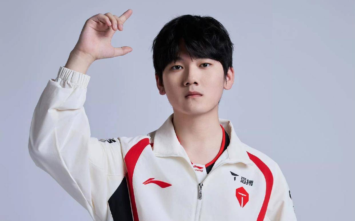 旺财28-Rookie回归赛场，战术调整首场状态亮眼，中国队观众沸腾！的简单介绍