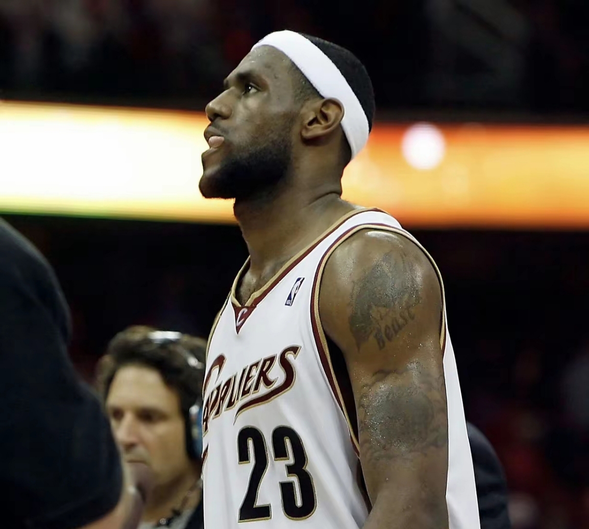 旺财28娱乐-詹姆斯连续十五场比赛得分超过高光表现，利物浦挑战极限！的简单介绍