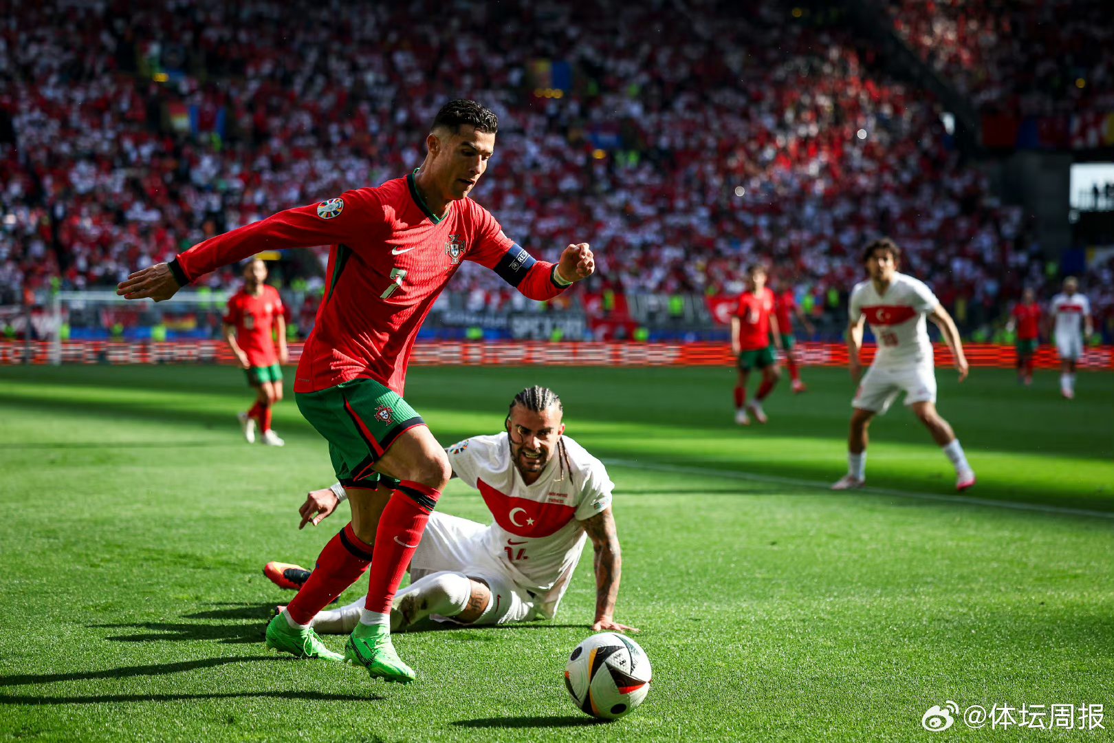 旺财28娱乐-关于C罗在拜仁比赛中精彩发挥，势不可挡引发热议！的信息